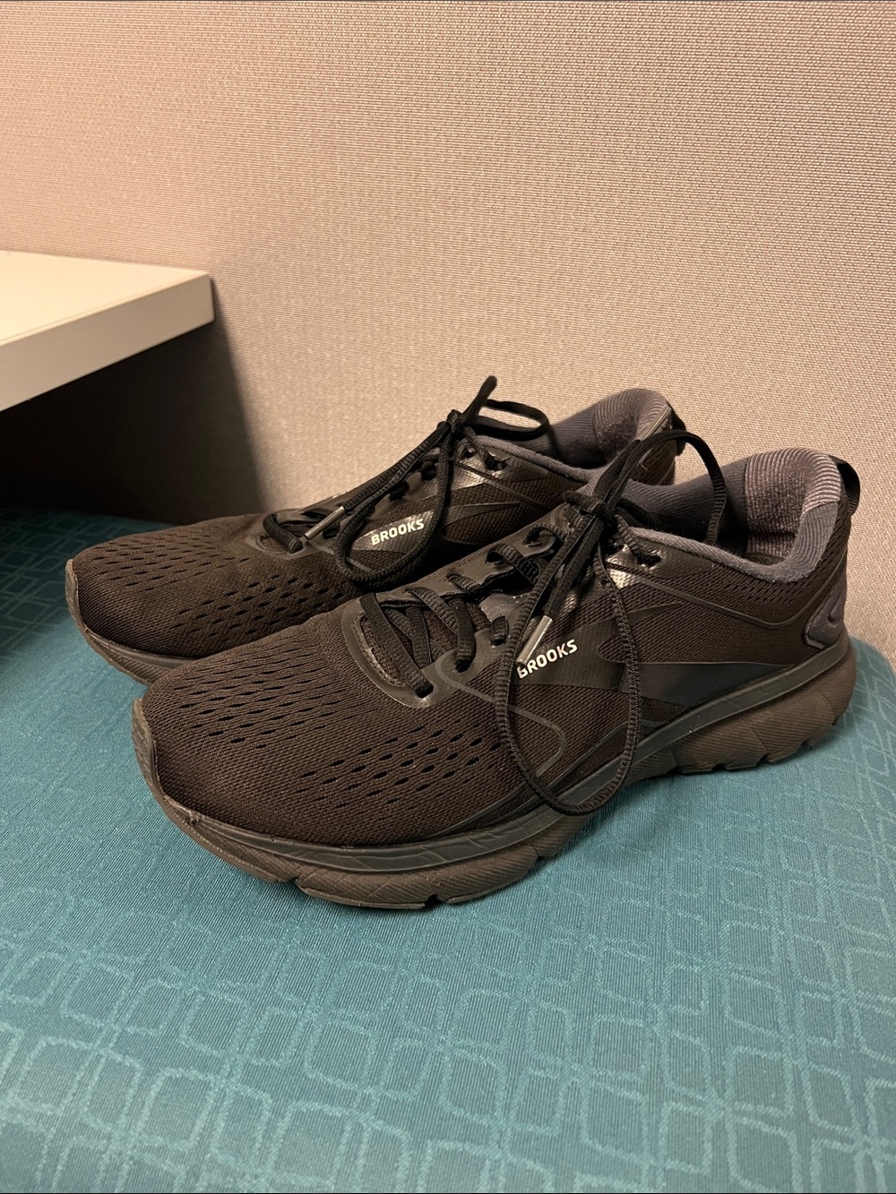 Brooks Transit 3 Running Shoes